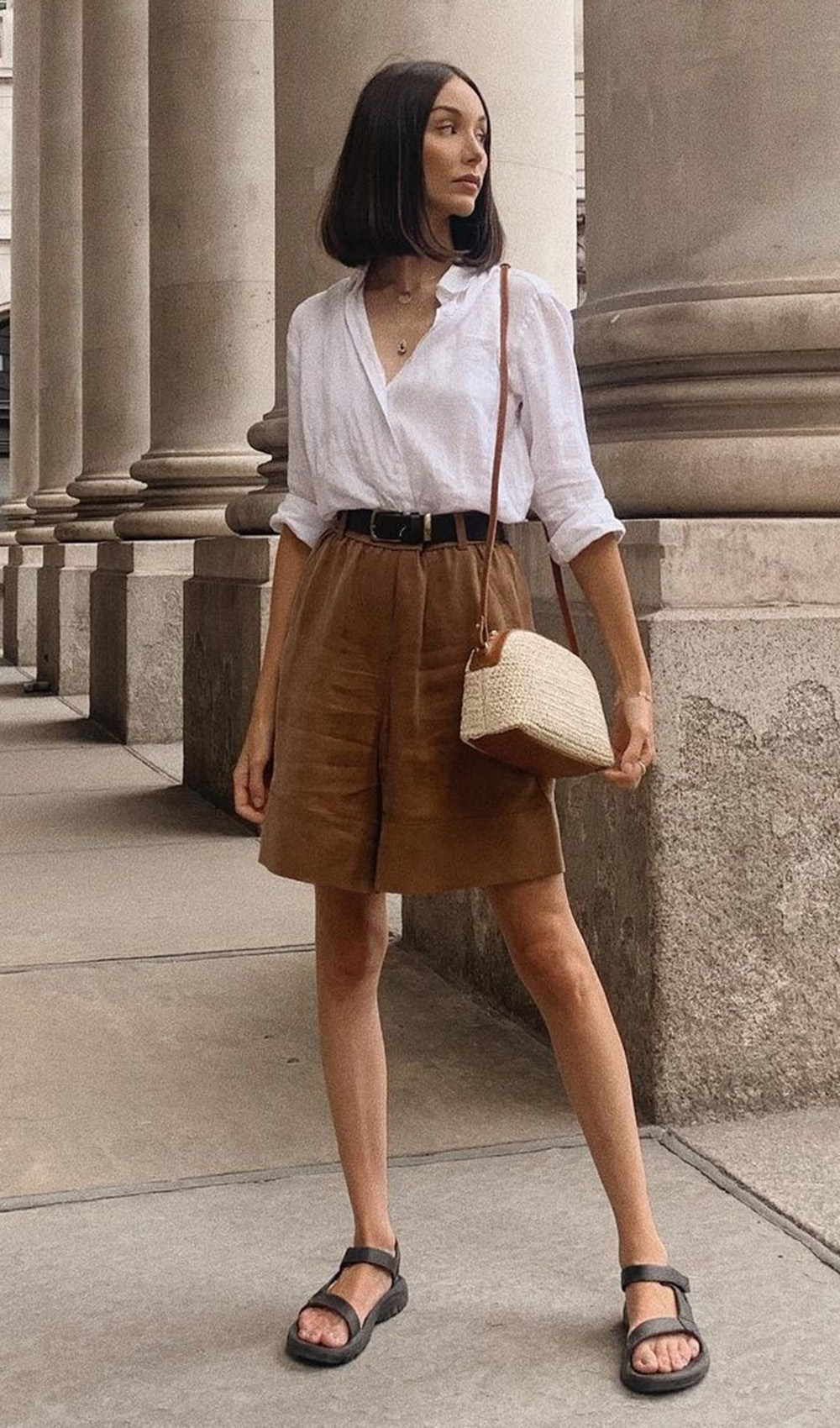looks práticos, camisa branca, bermuda de alfaiataria