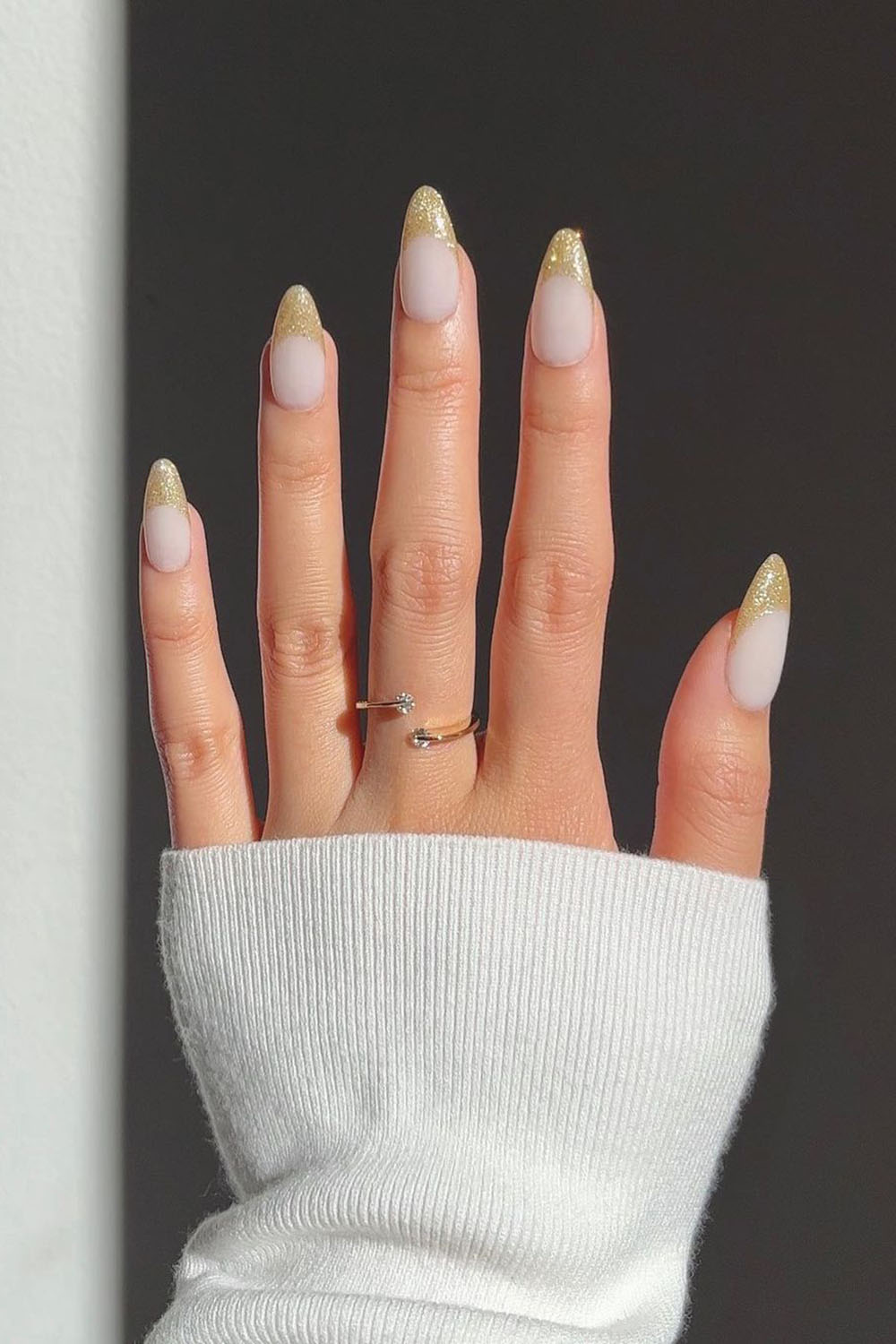 nail art para o reveillon douradas com francesinha