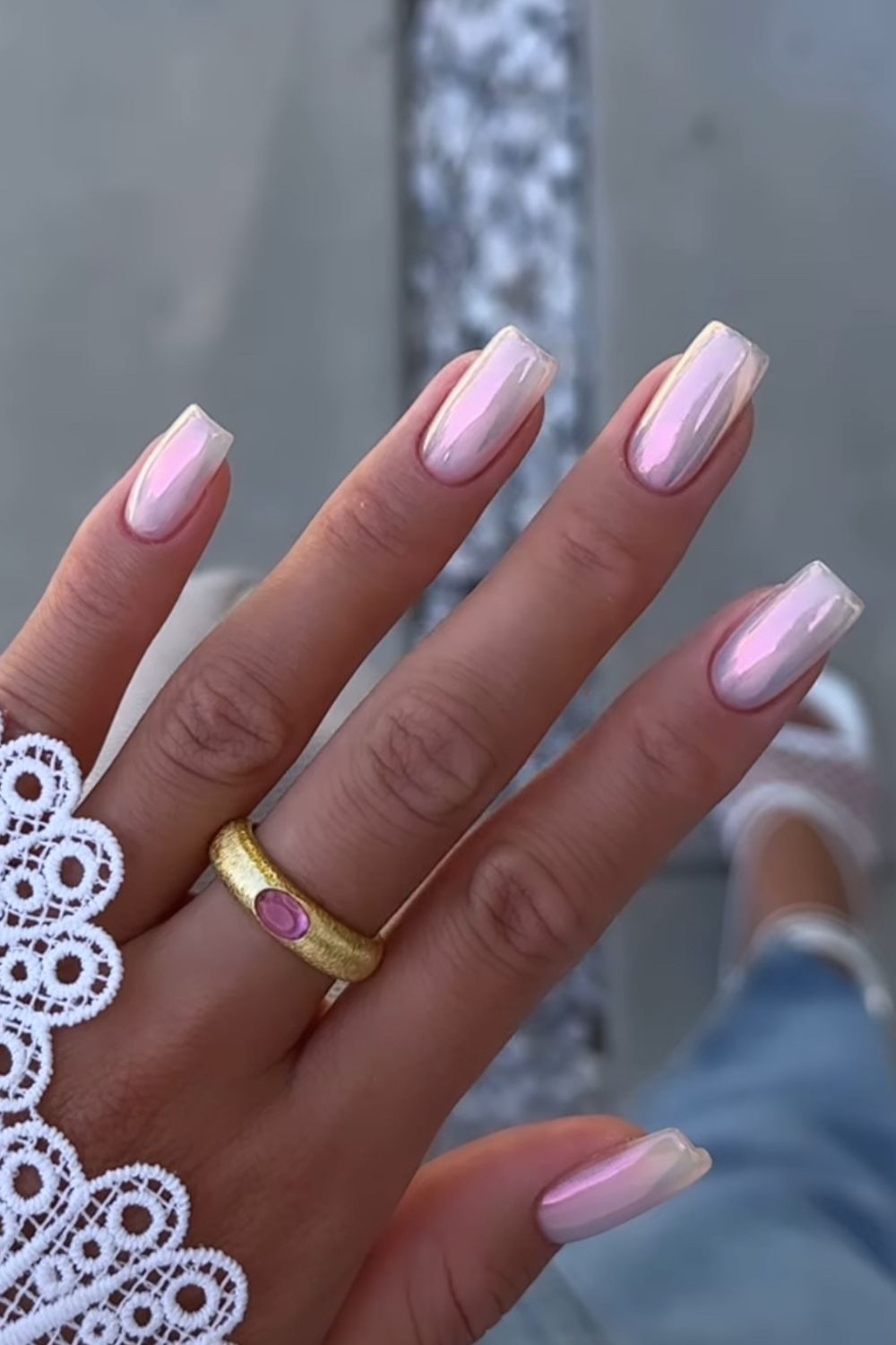 unhas rosas metalizadas