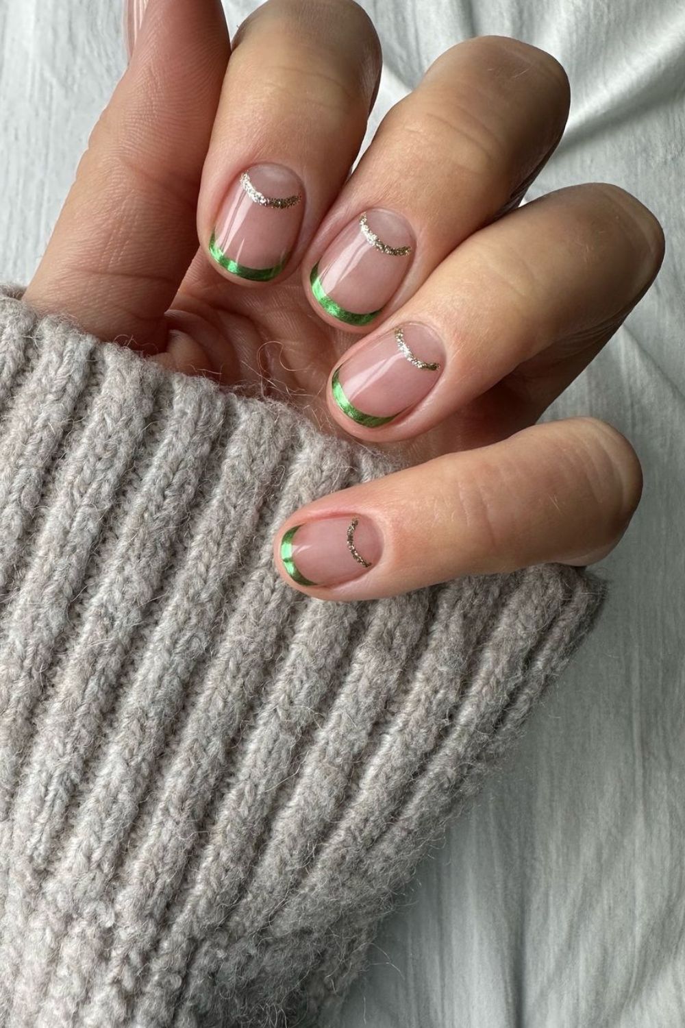 unhas curtas e minimalistas