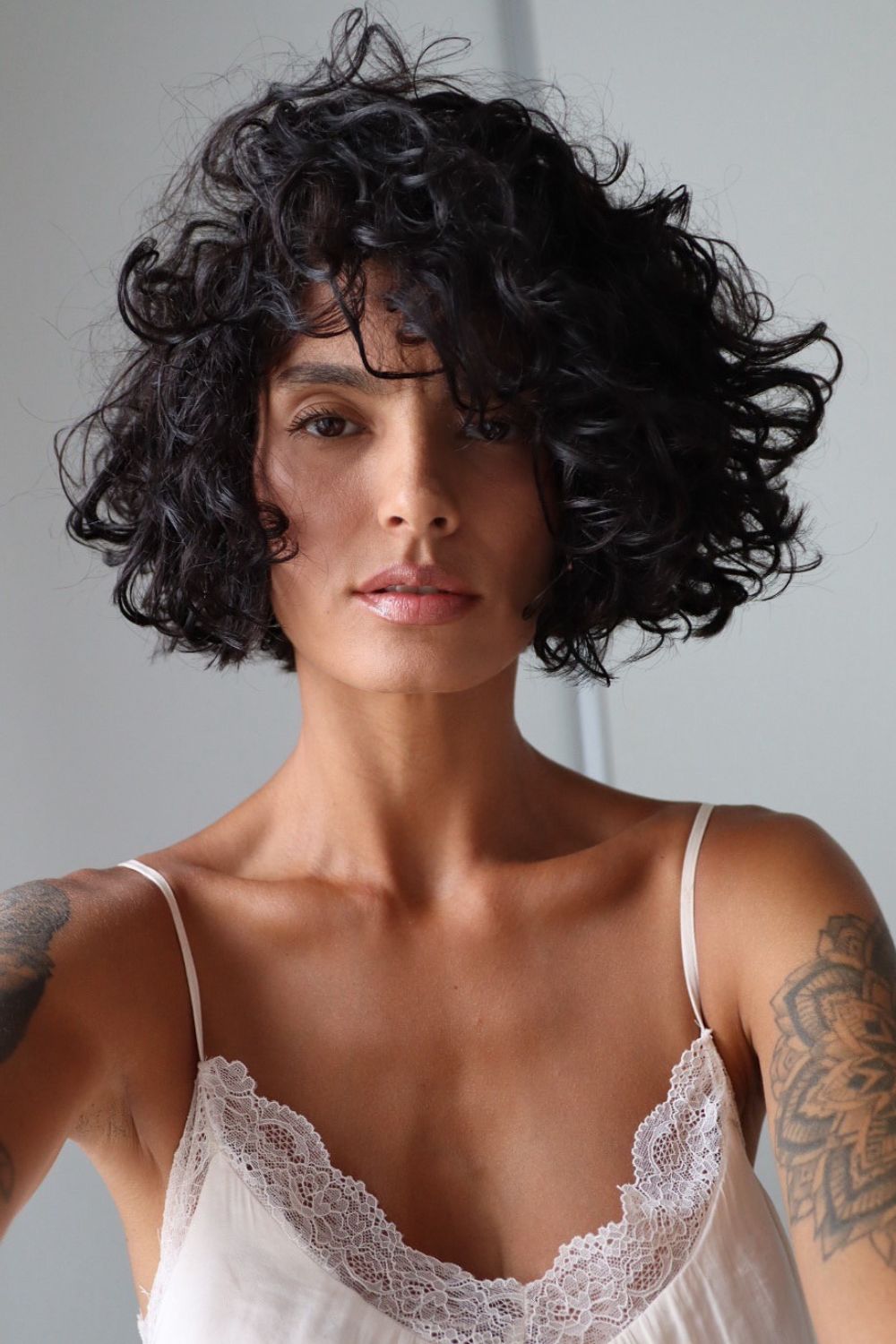 cabelos curtinhos, corte chanel em cabelo ondulado