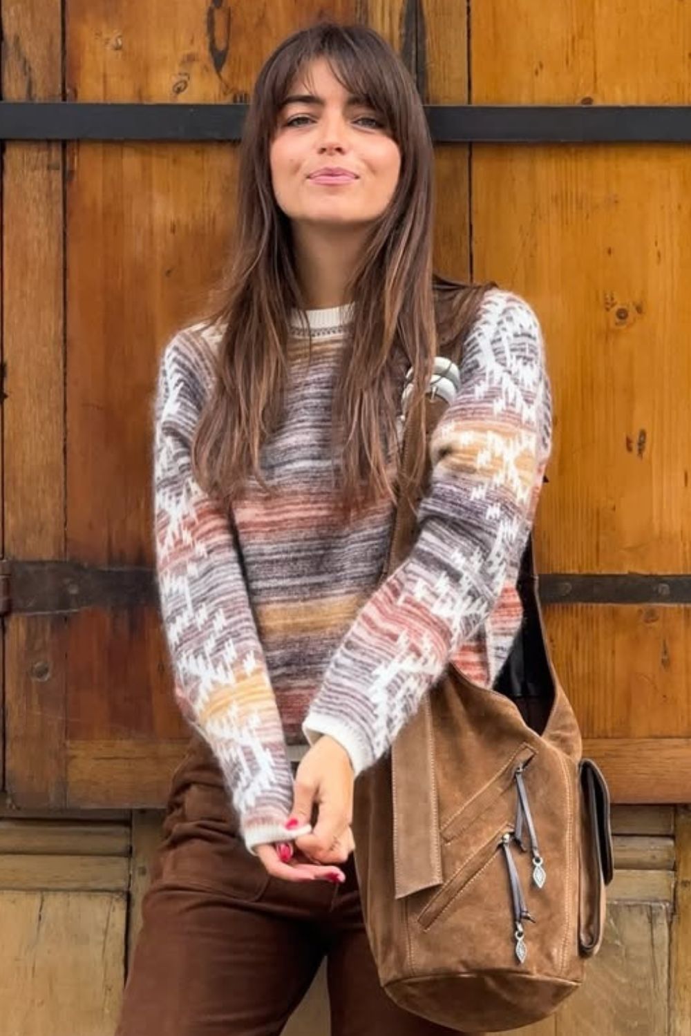 Franja no cabelo grande com pontas descoloridas