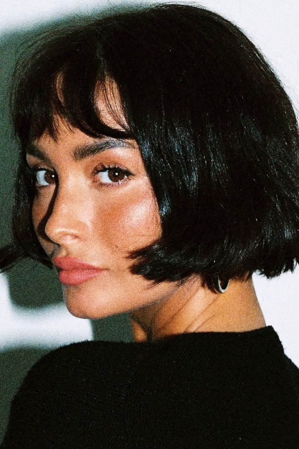 French bob, corte de cabelo curto preto